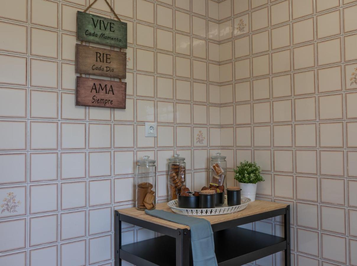 アビレス Casa Lopez Bed & Breakfast エクステリア 写真