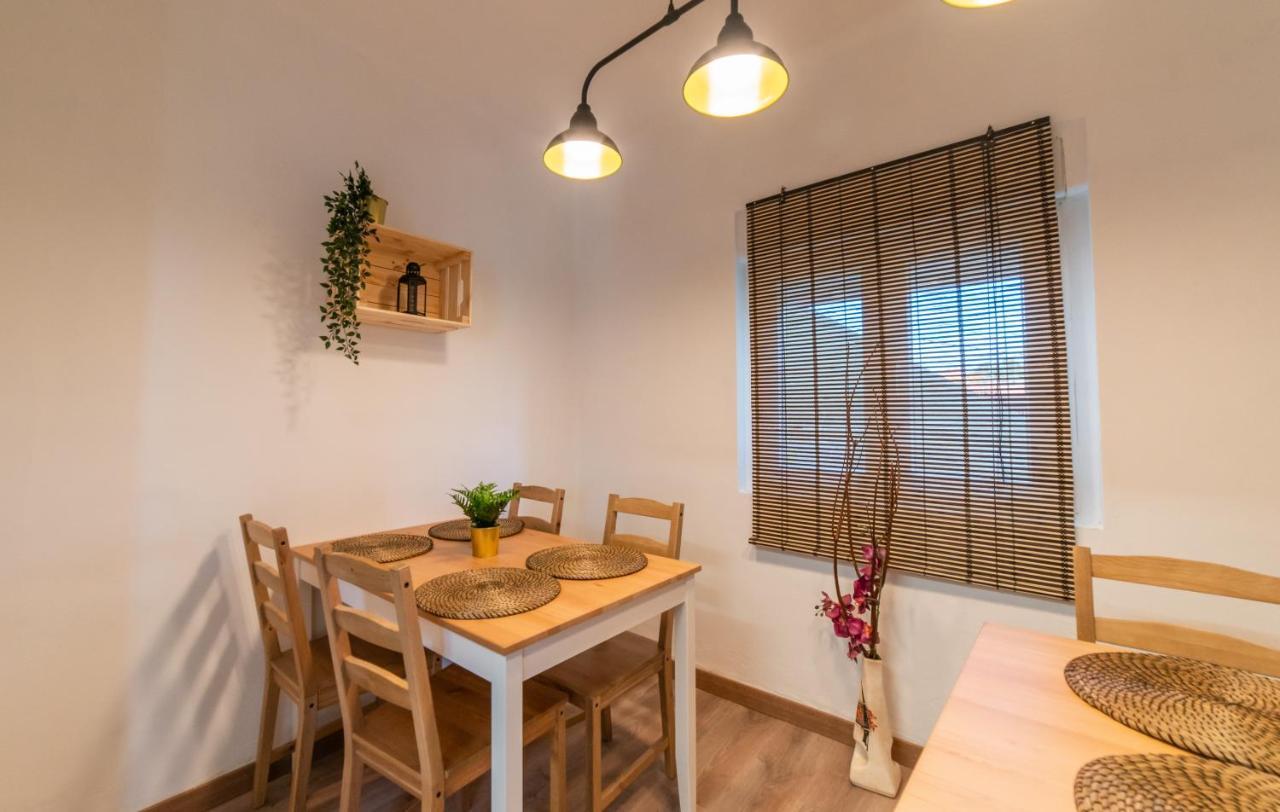 アビレス Casa Lopez Bed & Breakfast エクステリア 写真
